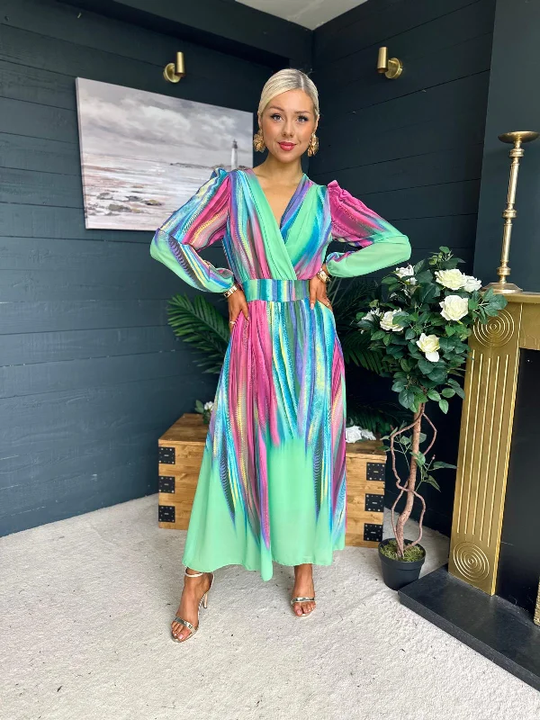 Midi dresses with geometric cutouts for a contemporary and edgy look Megan Banded Midi Dress Green Midi dresses with geometric cutouts for a contemporary and edgy look Megan Banded Midi Dress Green