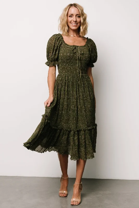 Midi dresses with satin - finish fabrics for a luxurious feel Beatrice Smocked Midi Dress | Olive Floral Midi dresses with satin - finish fabrics for a luxurious feel Beatrice Smocked Midi Dress | Olive Floral