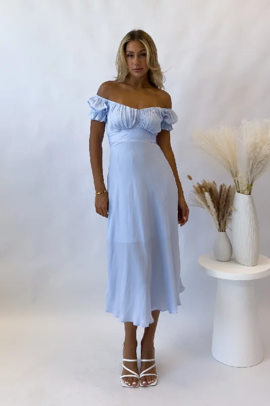 Midi dresses with bow accents for a sweet and charming look Ellison Midi Dress - Blue Midi dresses with bow accents for a sweet and charming look Ellison Midi Dress - Blue