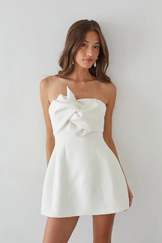 Metallic mini dresses for a glamorous event Alix Strapless Twist Front Bubble Mini Dress Metallic mini dresses for a glamorous event Alix Strapless Twist Front Bubble Mini Dress