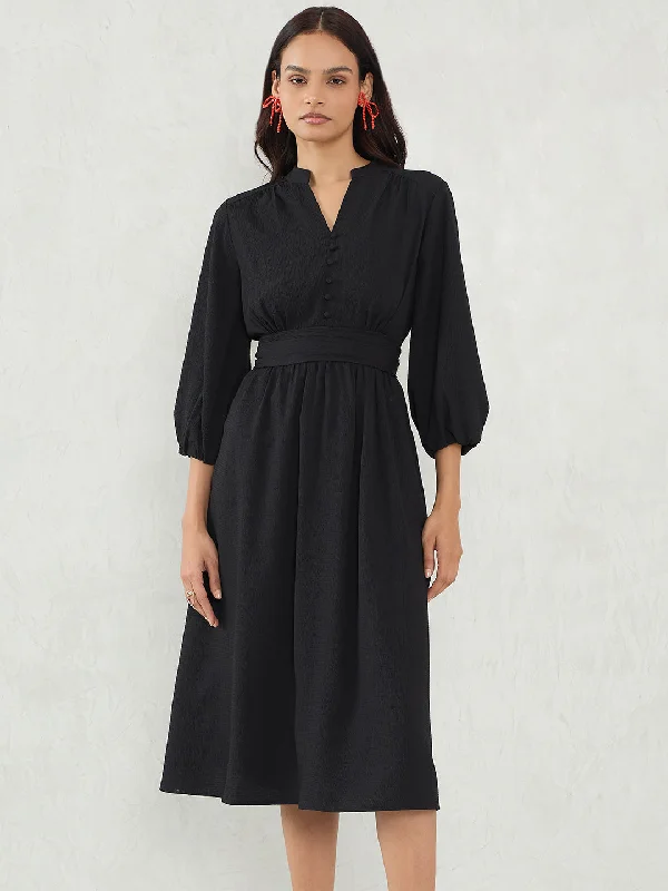 Midi dresses with puff sleeves for a vintage - inspired look Black Cinched Waist Midi Dress Midi dresses with puff sleeves for a vintage - inspired look Black Cinched Waist Midi Dress