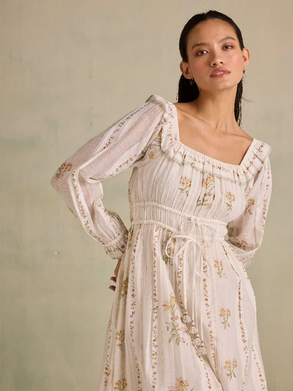 Midi dresses with gathered skirts for a full and flowing silhouette Topiary Midi Dress Midi dresses with gathered skirts for a full and flowing silhouette Topiary Midi Dress