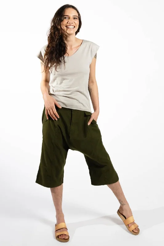 Plus Size Women's Pleated Front Dress Pants for Office WearLow Rise Shorts