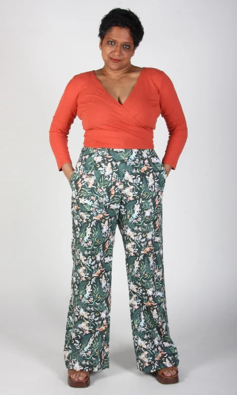 Bootcut Style Women's Stretch Denim Jeans in Dark WashMarlin Pant - Faeries