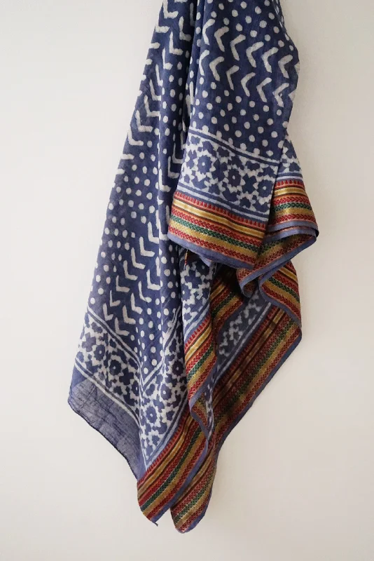 Ankle - Length Women's Printed Joggers for TravelingThe Pareo // Indigo