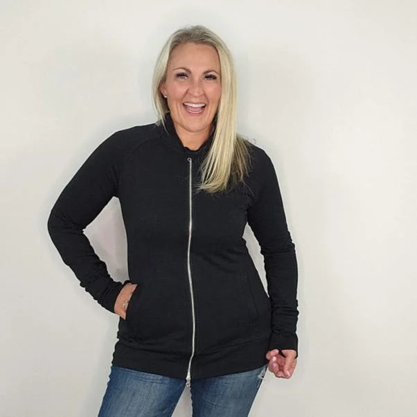 Women's long - sleeve cropped sweatshirt with ribbed cuffs for a snug fitBlack Solid No Hood Zip Up Women's long - sleeve cropped sweatshirt with ribbed cuffs for a snug fitBlack Solid No Hood Zip Up