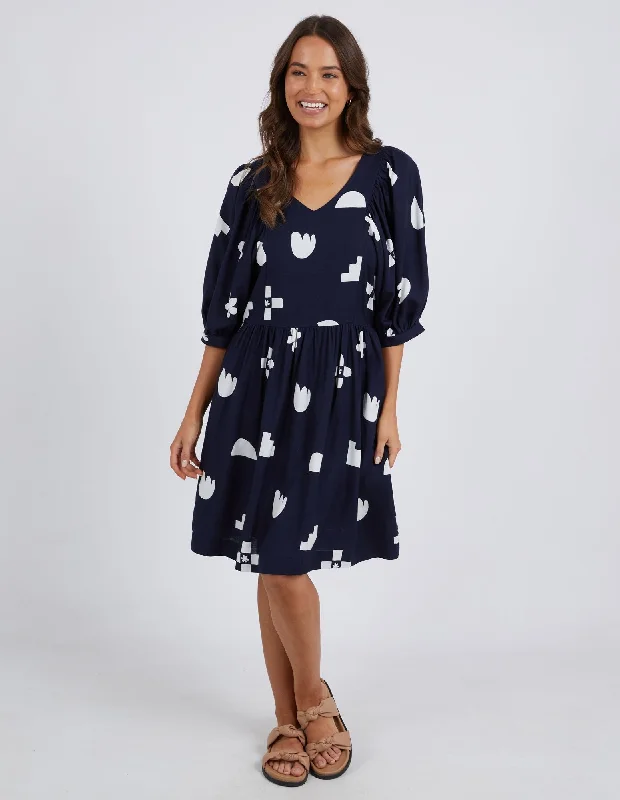 Ball Gown Women Dress with a Full Skirt for a Princess - like LookElm Ellipse Dress Print Ball Gown Women Dress with a Full Skirt for a Princess - like LookElm Ellipse Dress Print