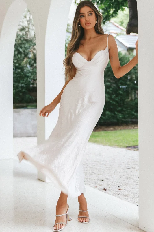 Lace - Embellished Women Dress for an Elegant and Sophisticated AppearanceInfinity Pintuck Bust Maxi Dress Champagne Lace - Embellished Women Dress for an Elegant and Sophisticated AppearanceInfinity Pintuck Bust Maxi Dress Champagne