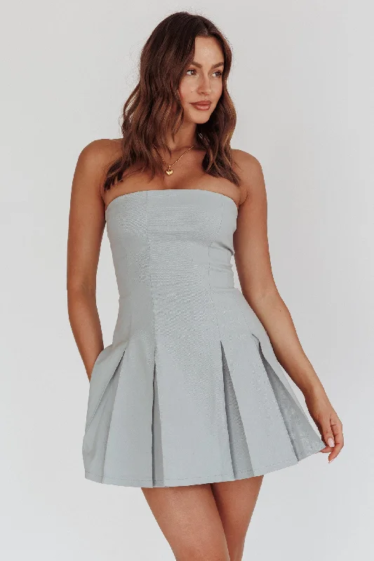 Sleeveless Women Dress in Bright Colors for Summer PartiesJeziah Strapless Box Pleat Mini Dress Light Denim Sleeveless Women Dress in Bright Colors for Summer PartiesJeziah Strapless Box Pleat Mini Dress Light Denim