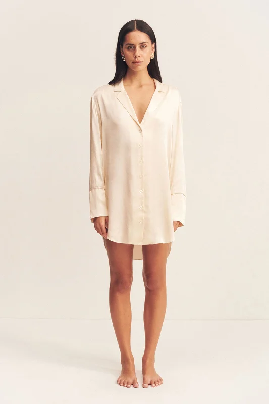 Empire Waist Women Dress to Accentuate the Bust and Conceal the WaistLA LUNE LOUNGE SHIRT DRESS - CREAM Empire Waist Women Dress to Accentuate the Bust and Conceal the WaistLA LUNE LOUNGE SHIRT DRESS - CREAM