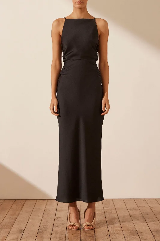 Plus Size Women Dress with a Flattering A - Line Cut for Comfort and StyleLUXE HIGH NECK RUCHED MIDI DRESS - ONYX Plus Size Women Dress with a Flattering A - Line Cut for Comfort and StyleLUXE HIGH NECK RUCHED MIDI DRESS - ONYX