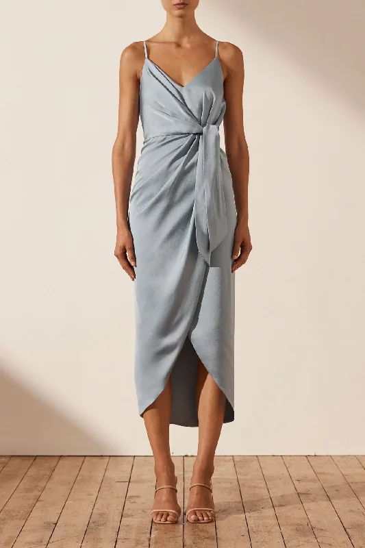 Mini Women Dress with a Short Hem for a Young and Trendy StyleLUXE TIE FRONT COCKTAIL DRESS - AZURE Mini Women Dress with a Short Hem for a Young and Trendy StyleLUXE TIE FRONT COCKTAIL DRESS - AZURE