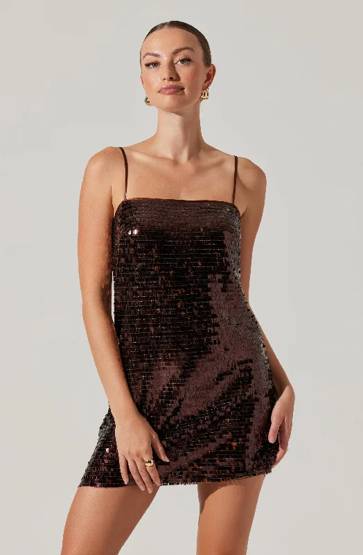Maxi Women Dress with Floral Print for a Bohemian VibePorscha Sequin Mini Dress