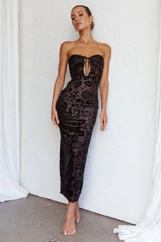 Halter Neck Women Dress to Show Off the Shoulders and NecklineSing To Me Keyhole Bodice Midi Dress Black Halter Neck Women Dress to Show Off the Shoulders and NecklineSing To Me Keyhole Bodice Midi Dress Black