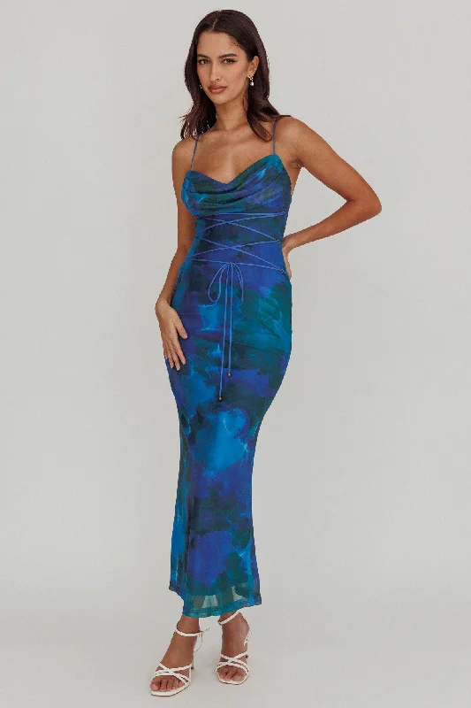 Shift Women Dress with a Simple and Classic Design for Everyday WearTeava Laced Waist Maxi Dress Print Blue