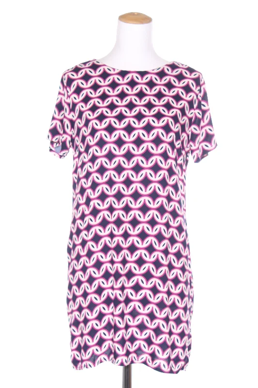 Sleeveless Women Dress in Bright Colors for Summer Parties Sleeveless Women Dress in Bright Colors for Summer Parties ALL ABOUT EVE - Purple geo print shift dress! 10 Sleeveless Women Dress in Bright Colors for Summer Parties Sleeveless Women Dress in Bright Colors for Summer Parties ALL ABOUT EVE - Purple geo print shift dress! 10