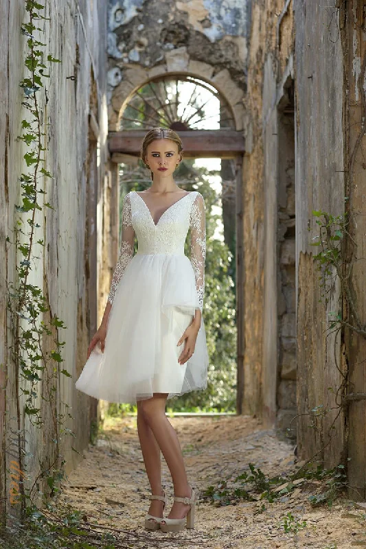 Pleated Women Dress with a Timeless and Elegant Texture Pleated Women Dress with a Timeless and Elegant Texture Chrystelle Atallah Leaf L01 Pleated Women Dress with a Timeless and Elegant Texture Pleated Women Dress with a Timeless and Elegant Texture Chrystelle Atallah Leaf L01