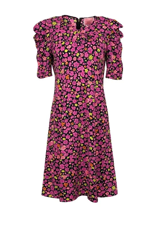 Maxi Women Dress with Floral Print for a Bohemian Vibe Maxi Women Dress with Floral Print for a Bohemian Vibe Kate Spade - Black w/ Pink & Yellow Floral Print A-Line Dress Sz 8 Maxi Women Dress with Floral Print for a Bohemian Vibe Maxi Women Dress with Floral Print for a Bohemian Vibe Kate Spade - Black w/ Pink & Yellow Floral Print A-Line Dress Sz 8