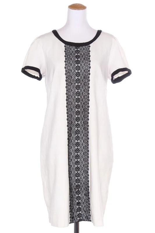 Mermaid - Style Women Dress with a Fitted Silhouette for Special Occasions Mermaid - Style Women Dress with a Fitted Silhouette for Special Occasions MEMO - Lace panel ponte dress! 12 Mermaid - Style Women Dress with a Fitted Silhouette for Special Occasions Mermaid - Style Women Dress with a Fitted Silhouette for Special Occasions MEMO - Lace panel ponte dress! 12