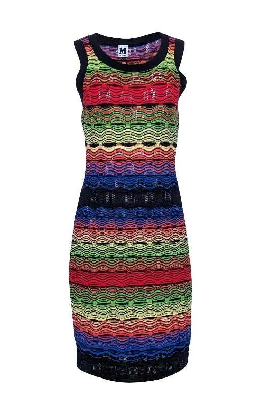 Empire Waist Women Dress to Accentuate the Bust and Conceal the Waist Empire Waist Women Dress to Accentuate the Bust and Conceal the Waist Missoni - Green, Blue, Red, & Black Wavy Striped Knit Midi Dress Sz 8 Empire Waist Women Dress to Accentuate the Bust and Conceal the Waist Empire Waist Women Dress to Accentuate the Bust and Conceal the Waist Missoni - Green, Blue, Red, & Black Wavy Striped Knit Midi Dress Sz 8
