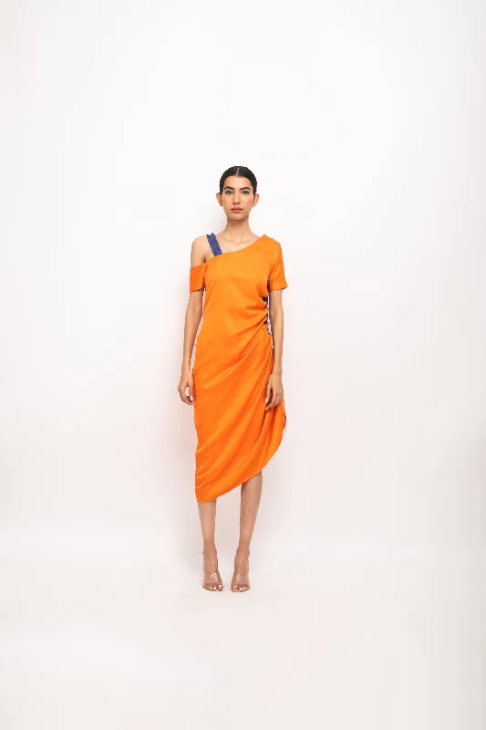 Halter Neck Women Dress to Show Off the Shoulders and Neckline Halter Neck Women Dress to Show Off the Shoulders and Neckline Orange-Blue Rouching Dress Halter Neck Women Dress to Show Off the Shoulders and Neckline Halter Neck Women Dress to Show Off the Shoulders and Neckline Orange-Blue Rouching Dress