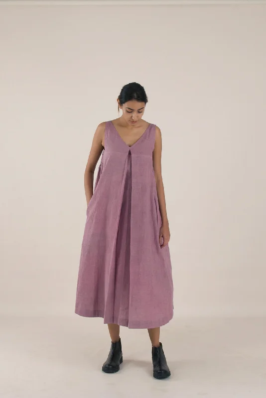 Backless Women Dress for a Sexy and Alluring Look at Evening Events Backless Women Dress for a Sexy and Alluring Look at Evening Events Velvet Plum Dress Backless Women Dress for a Sexy and Alluring Look at Evening Events Backless Women Dress for a Sexy and Alluring Look at Evening Events Velvet Plum Dress