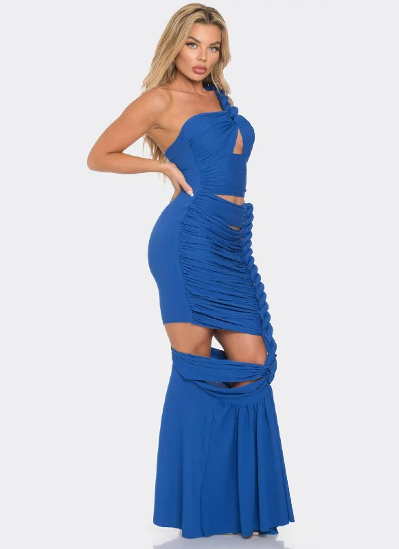 Strapless maxi dresses for a beachside vacationOne Shoulder Braid Detail Strap Maxi Dress Strapless maxi dresses for a beachside vacationOne Shoulder Braid Detail Strap Maxi Dress
