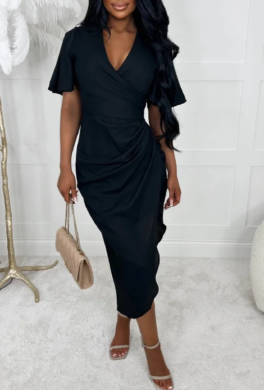 Midi dresses with satin - finish fabrics for a luxurious feelClassic Love Black Short Sleeve Ruched Detail Midi Dress Midi dresses with satin - finish fabrics for a luxurious feelClassic Love Black Short Sleeve Ruched Detail Midi Dress
