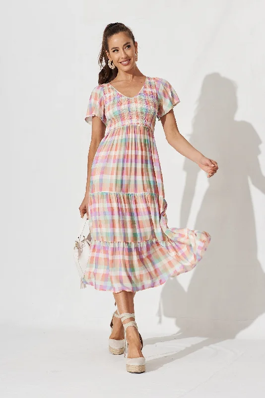Midi dresses with fringe details for a fun and energetic styleGlorya Midi Dress In Multi Check Gingham Midi dresses with fringe details for a fun and energetic styleGlorya Midi Dress In Multi Check Gingham
