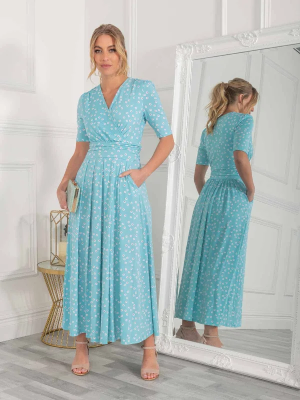 Midi dresses with geometric cutouts for a contemporary and edgy lookLyanna Wrap Front Maxi Dress, Green Midi dresses with geometric cutouts for a contemporary and edgy lookLyanna Wrap Front Maxi Dress, Green
