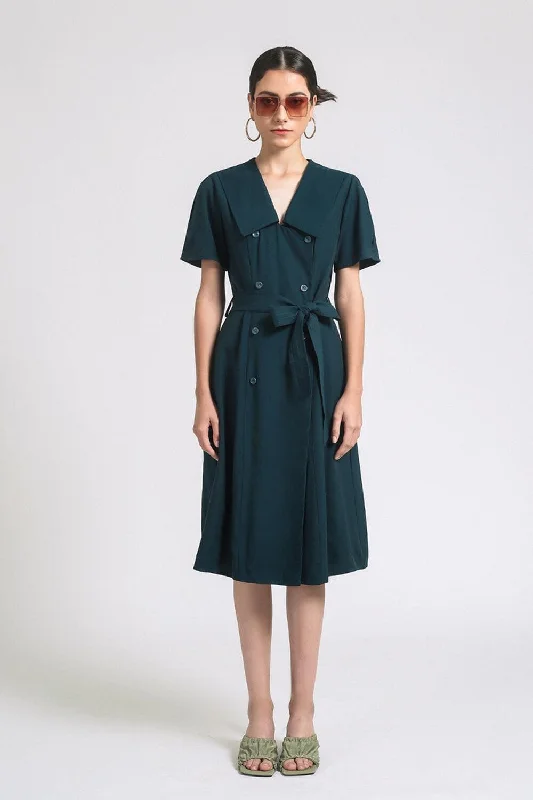 Midi dresses with patchwork patterns for a one - of - a - kind styleManuel Shift V-Neck Silk Midi Dress Midi dresses with patchwork patterns for a one - of - a - kind styleManuel Shift V-Neck Silk Midi Dress
