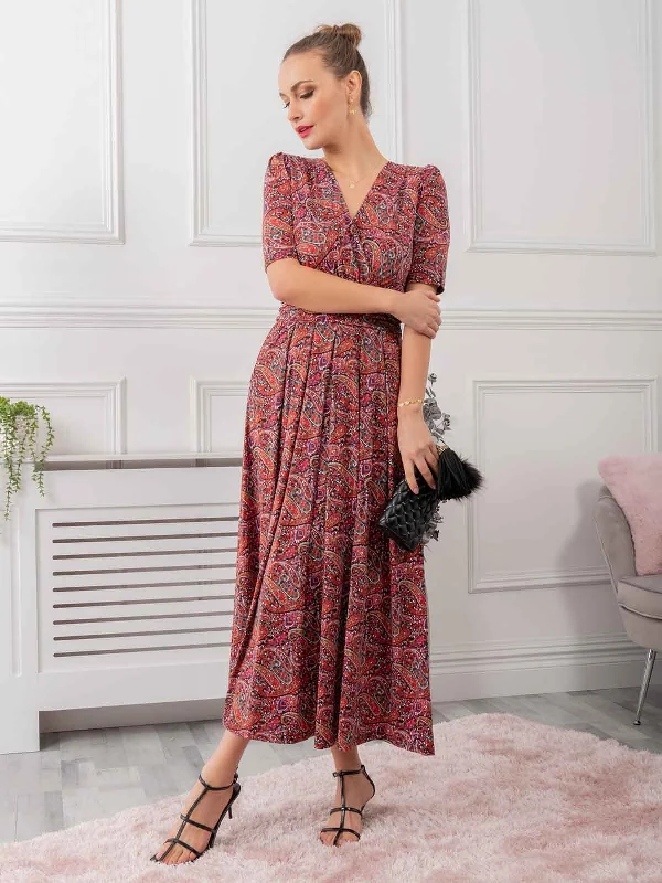Midi dresses with ruffled bodices for a more pronounced feminine lookOakley Wrap Maxi Dress, Paisley Multi Midi dresses with ruffled bodices for a more pronounced feminine lookOakley Wrap Maxi Dress, Paisley Multi
