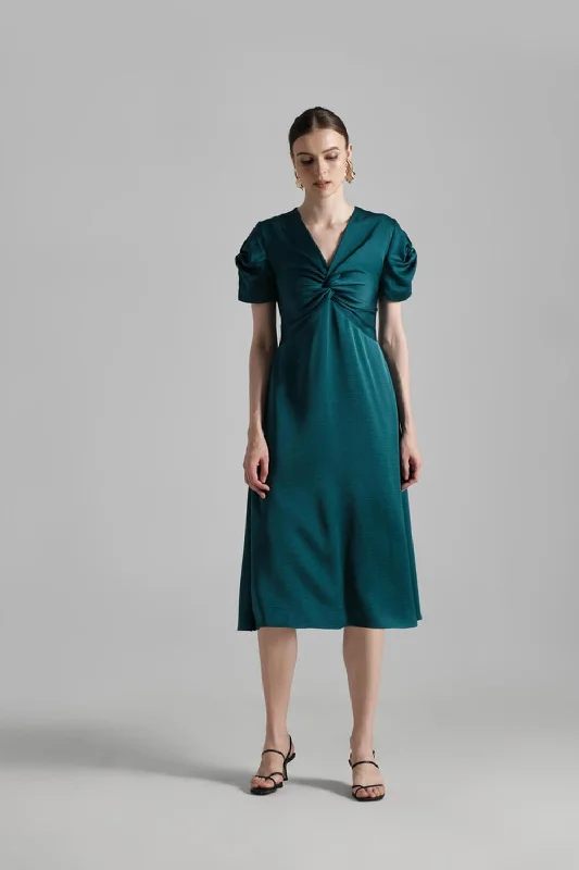 Midi dresses with side slits for a sexy and elegant appearancePerla A-line Twisted Silk Midi Dress Midi dresses with side slits for a sexy and elegant appearancePerla A-line Twisted Silk Midi Dress