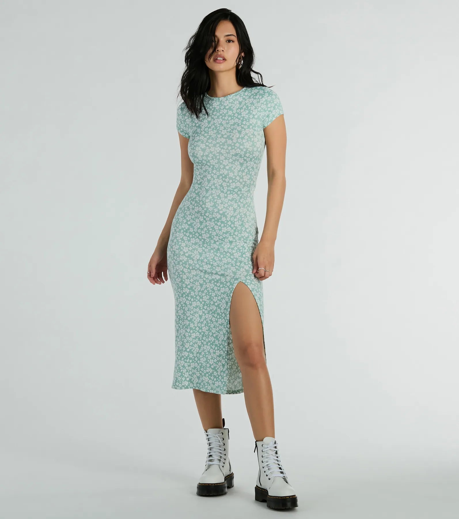 Midi dresses with tiered skirts for a bohemian festival lookSpring Fling High Slit Ditsy Floral Knit Midi Dress Midi dresses with tiered skirts for a bohemian festival lookSpring Fling High Slit Ditsy Floral Knit Midi Dress