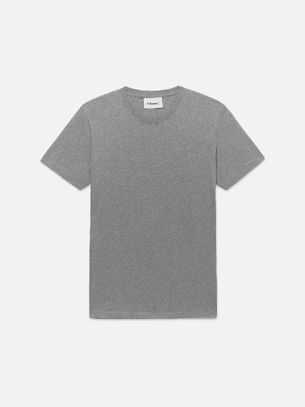 Denim Top for a Music Festival with a Rock - n - Roll VibeFRAME Logo Tee -- Gris