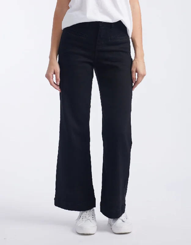 Denim Top with a Floral Print for a Feminine TouchFreya Jeans - Black