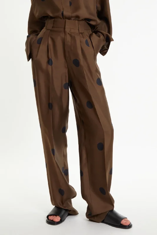 Distressed Denim Top for a Trendy and Edgy LookPetar Petrov Distraction Printed Silk Trousers - Umber/ Black Distressed Denim Top for a Trendy and Edgy LookPetar Petrov Distraction Printed Silk Trousers - Umber/ Black