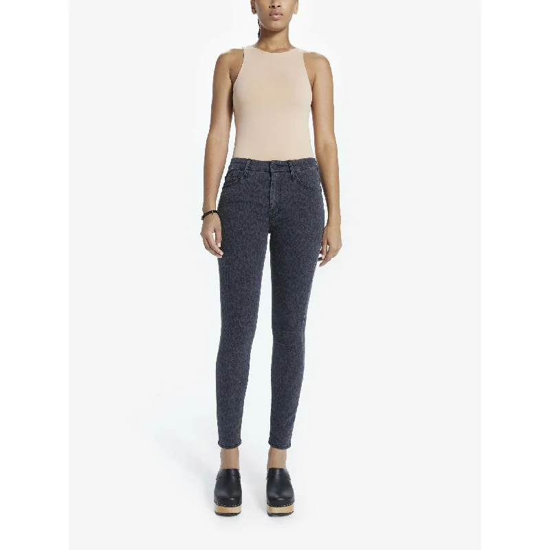 Women's eco - friendly organic pants Mom jeans for a nostalgic and casual look High Waisted Looker Women's eco - friendly organic pants Mom jeans for a nostalgic and casual look High Waisted Looker