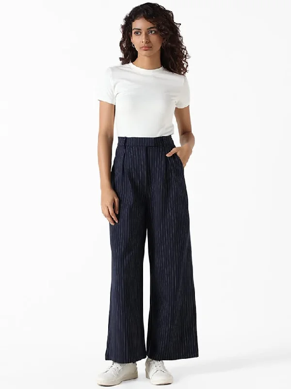 Women's pants with reflective strips Acid - wash women jeans with a retro finish Nuon Navy & White Striped Trousers Women's pants with reflective strips Acid - wash women jeans with a retro finish Nuon Navy & White Striped Trousers