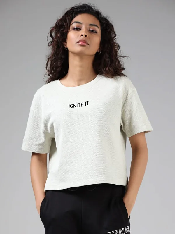 Women's pants for dancing Acid - wash women jeans with a retro finish Studiofit Off White Self-Textured T-Shirt Women's pants for dancing Acid - wash women jeans with a retro finish Studiofit Off White Self-Textured T-Shirt