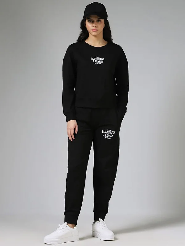 Women's spring - fresh floral pants Skinny women jeans with a form - fitting design Studiofit Solid Black Cotton Ankle-Length Joggers Women's spring - fresh floral pants Skinny women jeans with a form - fitting design Studiofit Solid Black Cotton Ankle-Length Joggers