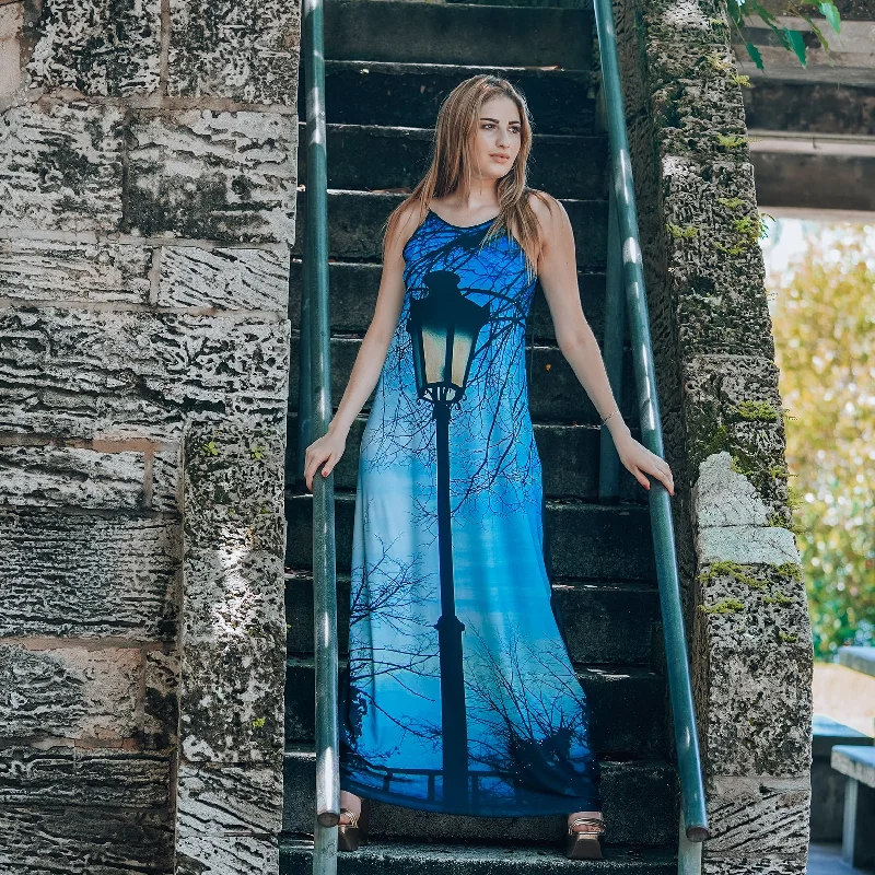 Metallic maxi dresses for a glamorous New Year's Eve party"Around the World" Misty Maxi Dress, Farol Metallic maxi dresses for a glamorous New Year's Eve party"Around the World" Misty Maxi Dress, Farol