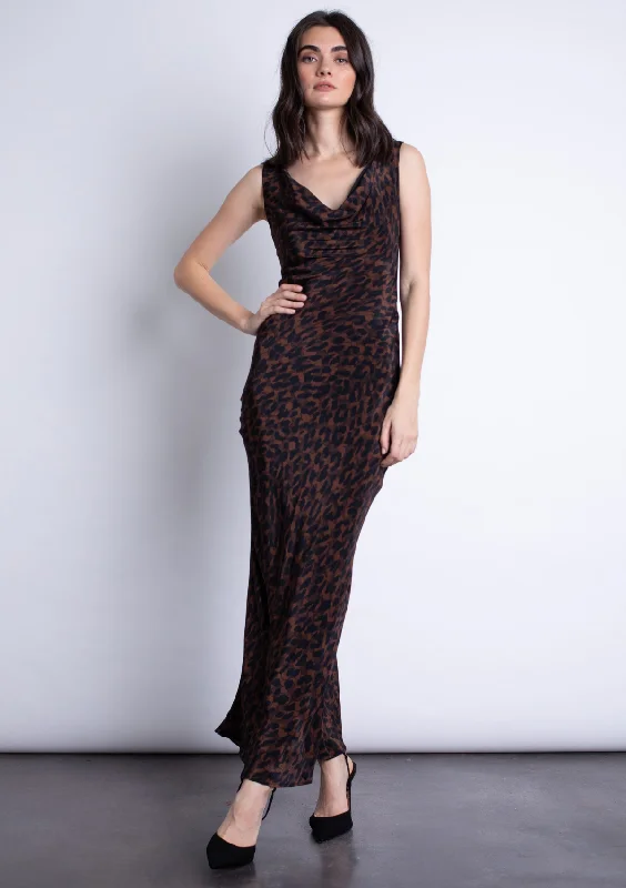 Maxi dresses with a keyhole back for a sexy detailEsmeralda Print Dress