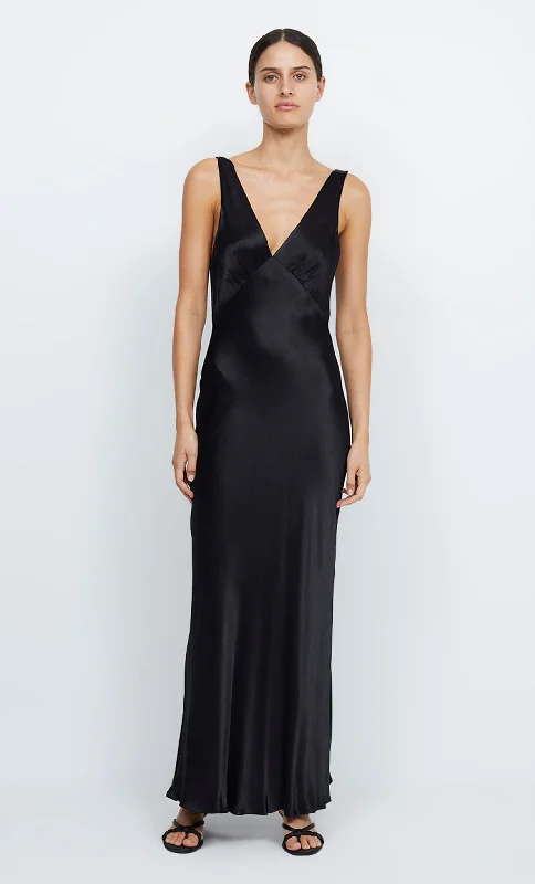 Maxi dresses with a belted empire waist for a more defined and flattering silhouetteMOON DANCE VERONA DRESS - BLACK Maxi dresses with a belted empire waist for a more defined and flattering silhouetteMOON DANCE VERONA DRESS - BLACK
