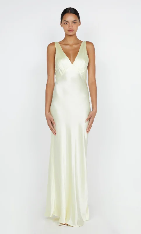 Denim maxi dresses with frayed hems for a casual lookMOON DANCE VERONA DRESS - ICE YELLOW Denim maxi dresses with frayed hems for a casual lookMOON DANCE VERONA DRESS - ICE YELLOW