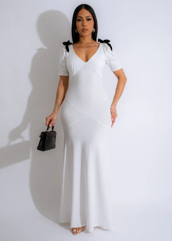 Maxi dresses with a gathered skirt for a voluminous and dramatic effectMusic to My Ears Maxi Dress White Maxi dresses with a gathered skirt for a voluminous and dramatic effectMusic to My Ears Maxi Dress White