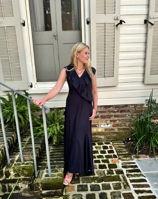 Maxi dresses with mesh panels for a sexy and trendy appearanceQuinn Maxi Dress Navy