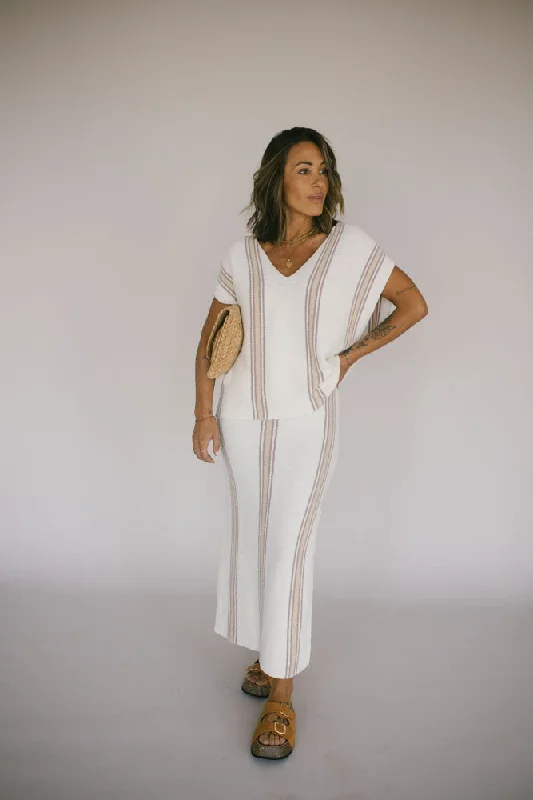Maxi dresses with side slits for a touch of allureSweet Season Knit Midi Skirt