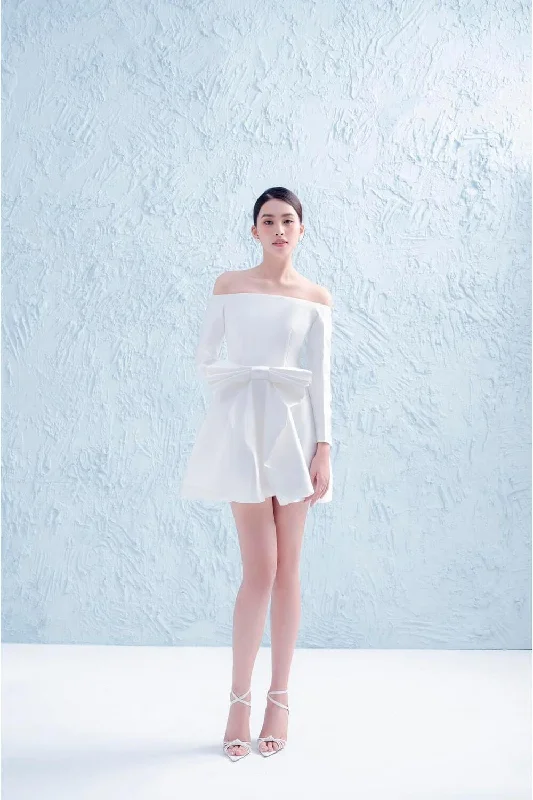 Mini dresses with gathered skirts for a voluminous effectCharles Flared Open Shoulder Taffeta Mini Dress Mini dresses with gathered skirts for a voluminous effectCharles Flared Open Shoulder Taffeta Mini Dress