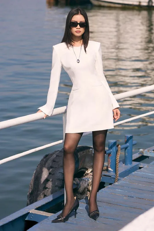 Mini dresses with side slits for a sexy appealGianna A-line Long Sleeved Crepe Mini Dress Mini dresses with side slits for a sexy appealGianna A-line Long Sleeved Crepe Mini Dress